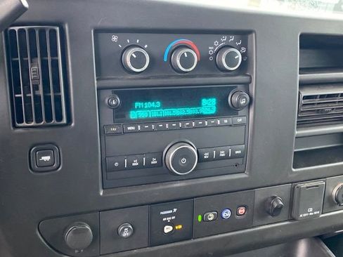 Used 2021 GMC Savana 3500 Work Van w/ Power Convenience Package image 9