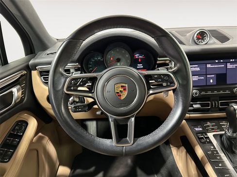 Used 2021 Porsche Macan S image 12