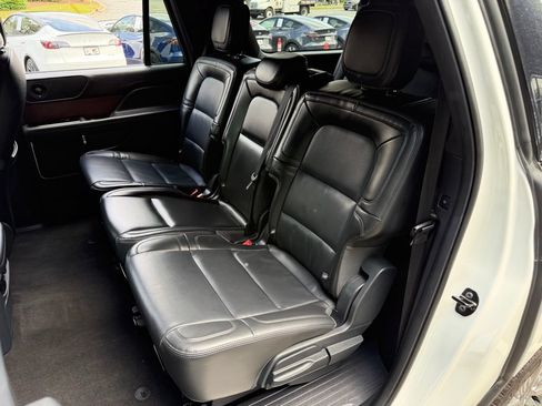 Used 2024 Lincoln Navigator L 4WD image 31