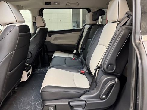 New 2026 Honda Odyssey Elite image 15
