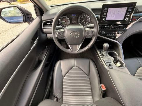 Used 2024 Toyota Camry SE w/ Convenience Package FWD image 8