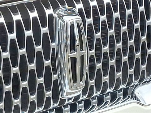 Used 2020 Lincoln Corsair AWD w/ Premium Package image 29