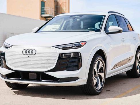 New 2025 Audi Q6 e-tron Premium AWD/4WD image 3