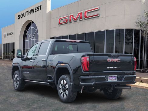 New 2026 GMC Sierra 2500 Denali w/ Denali Reserve Package image 4