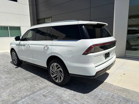 Certified 2025 Lincoln Navigator Reserve AWD/4WD image 2