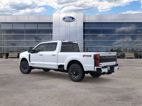 Used 2025 Ford F250 Platinum AWD/4WD image 4