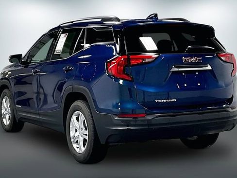 Used 2020 GMC Terrain SLE w/ Driver Convenience Package FWD image 5