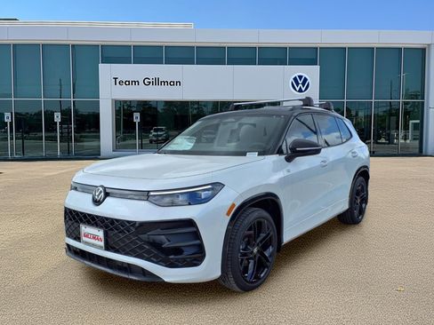 New 2026 Volkswagen Tiguan SE R-Line FWD image 1