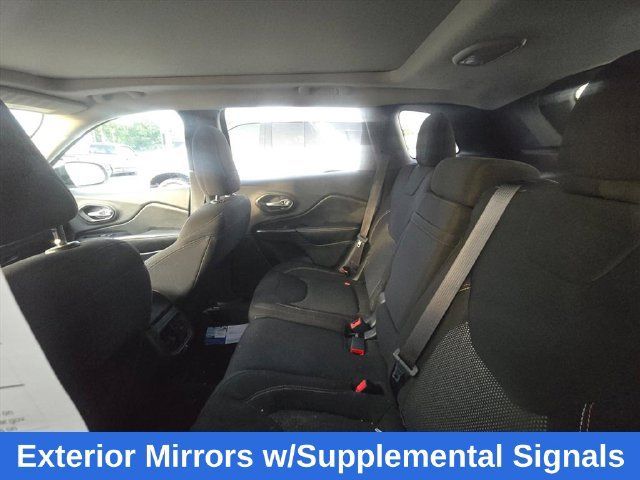 Used 2016 Jeep Cherokee 75th Anniversary FWD image 25