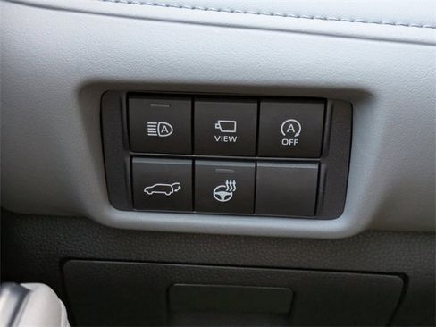 Used 2024 Toyota Highlander Platinum image 27