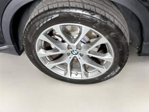 Used 2024 BMW X5 sDrive40i image 11