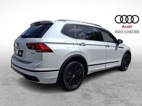 Used 2022 Volkswagen Tiguan SE R-Line AWD/4WD image 6