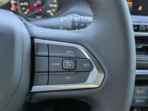 New 2026 Jeep Compass Latitude w/ Sun and Sound Group AWD/4WD image 29