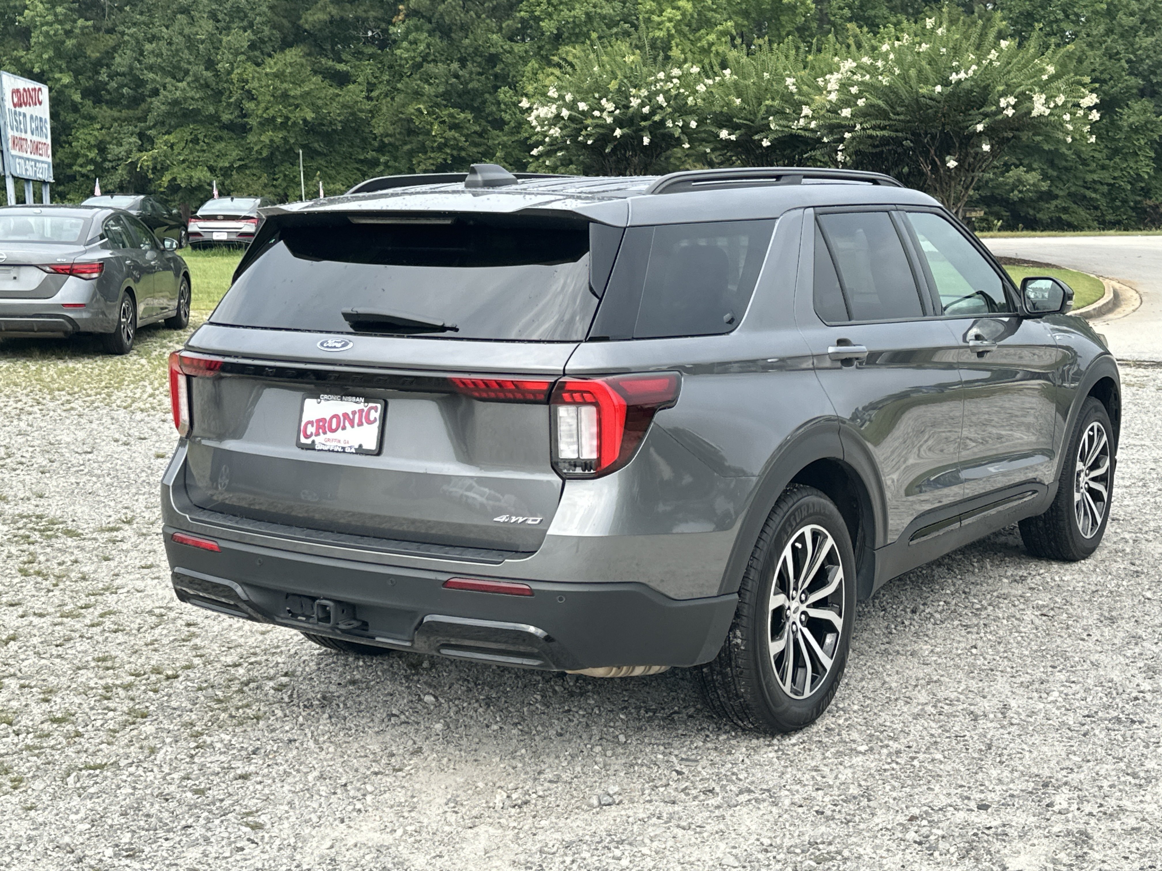 Used 2025 Ford Explorer ST-Line AWD/4WD image 5