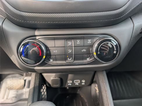 Used 2023 Chevrolet TrailBlazer LT image 16