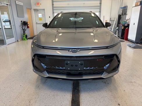 New 2026 Chevrolet Equinox EV RS image 7