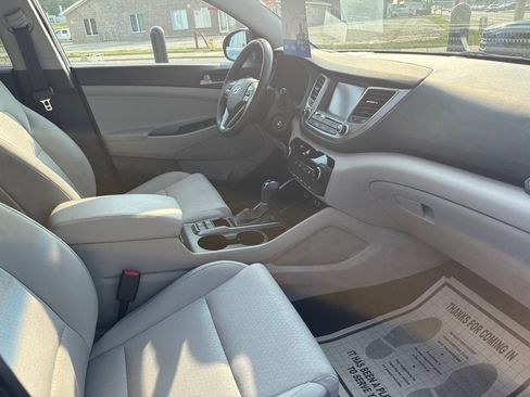 Used 2018 Hyundai Tucson SEL FWD image 17