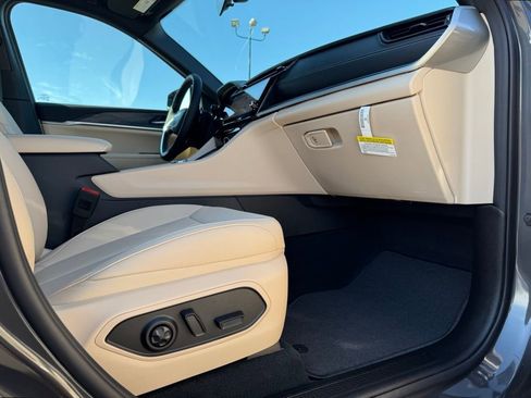 New 2026 Jeep Grand Cherokee Limited w/ Limited Altitude Package image 25