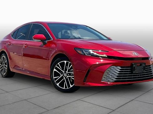 Certified 2026 Toyota Camry XLE FWD image 3
