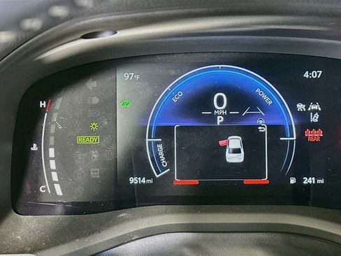 Used 2025 Toyota Camry SE w/ Convenience Package FWD image 14