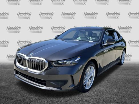 Certified 2025 BMW 530i xDrive w/ Premium Package image 5