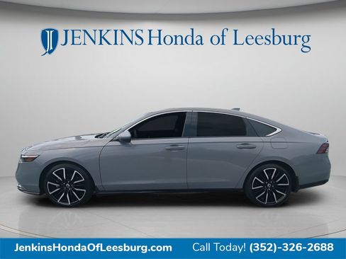 Used 2024 Honda Accord Touring image 6