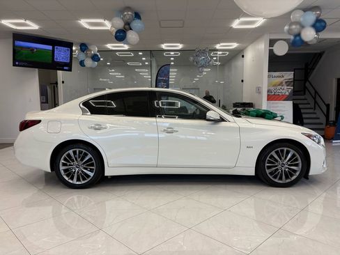 Used 2019 INFINITI Q50 Luxe w/ Essential Package (3.0T Luxe) image 5