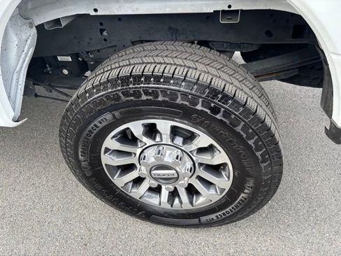 Used 2022 Ford F250 Lariat image 39
