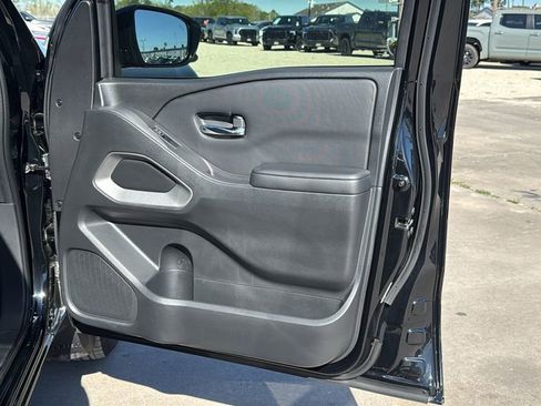 Used 2024 Nissan Frontier SV w/ SV Convenience Package image 33