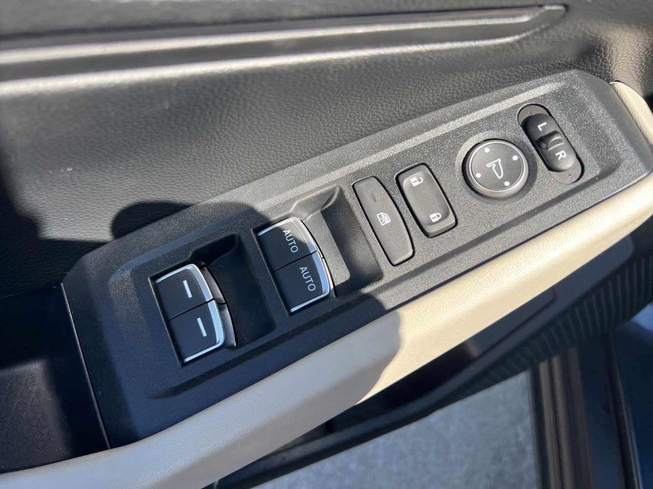 Used 2025 Honda Accord LX image 15