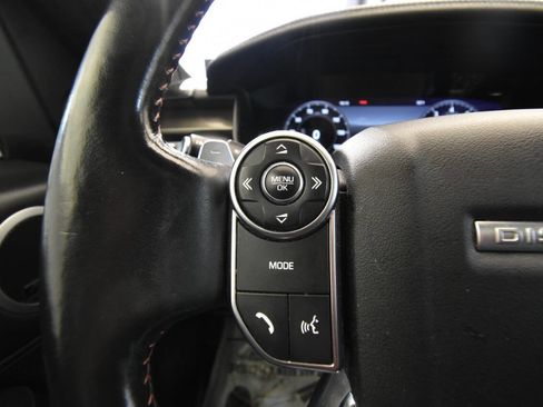 Used 2018 Land Rover Discovery HSE image 27