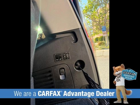 Used 2016 Cadillac Escalade Premium RWD image 18