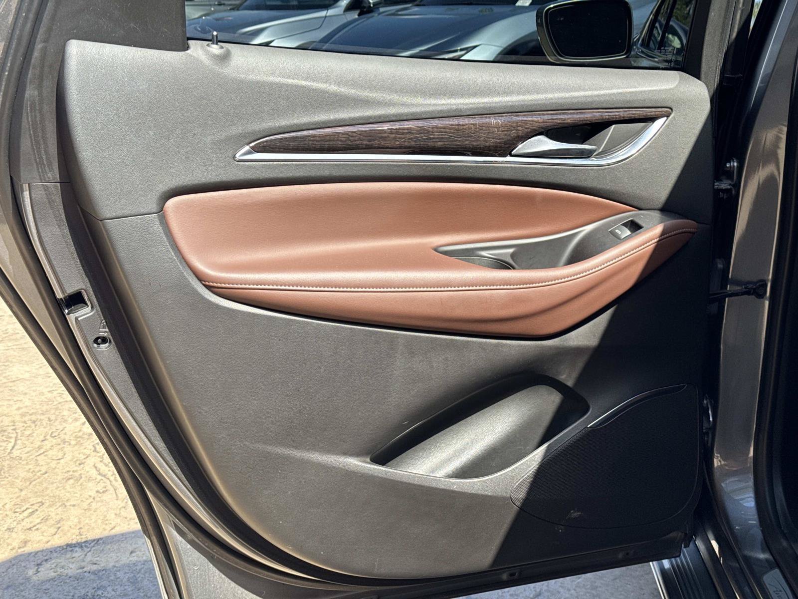 Used 2020 Buick Enclave Avenir w/ Avenir Technology Package FWD image 17