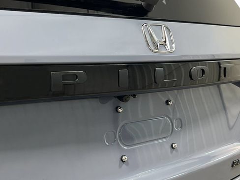 New 2026 Honda Pilot Black Edition image 7