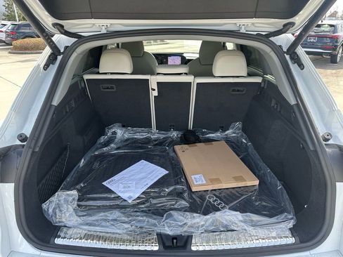 New 2025 Audi Q5 Prestige image 25