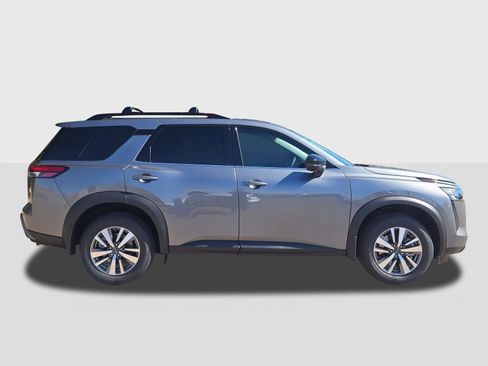 New 2026 Nissan Pathfinder SL FWD image 4