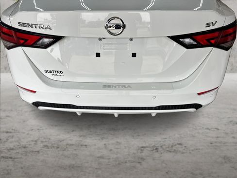 Used 2022 Nissan Sentra SV FWD image 14