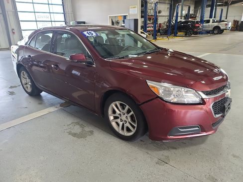 Used 2015 Chevrolet Malibu LT FWD image 4