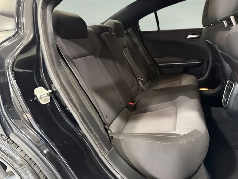 Used 2019 Dodge Charger SXT RWD image 30