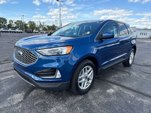 Used 2023 Ford Edge SEL w/ Convenience Package AWD/4WD image 4