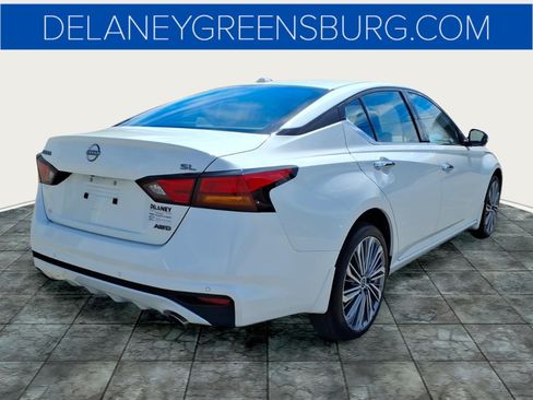 Used 2025 Nissan Altima 2.5 SL AWD/4WD image 3