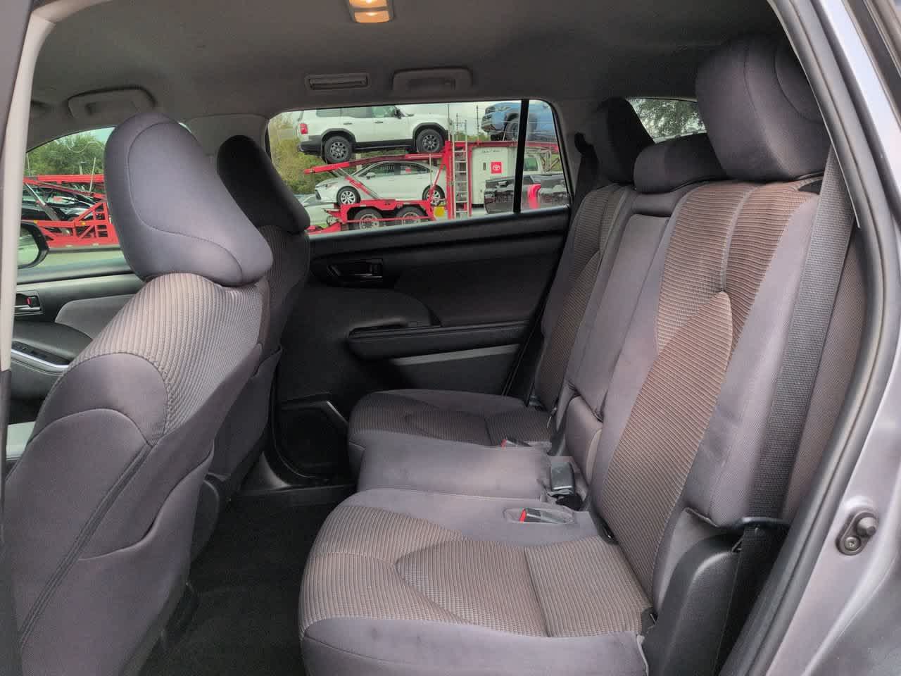 Used 2023 Toyota Highlander LE FWD image 14