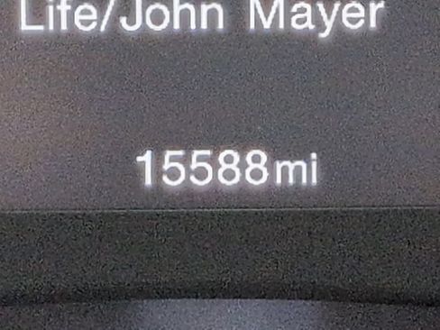 Used 2023 Jeep Renegade Latitude AWD/4WD image 32