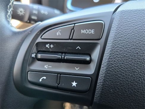 Certified 2023 Hyundai Venue Limited image 23