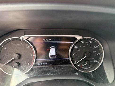 Used 2022 Nissan Rogue SV FWD image 5
