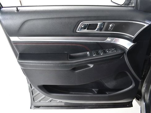 Used 2016 Ford Explorer Sport image 26