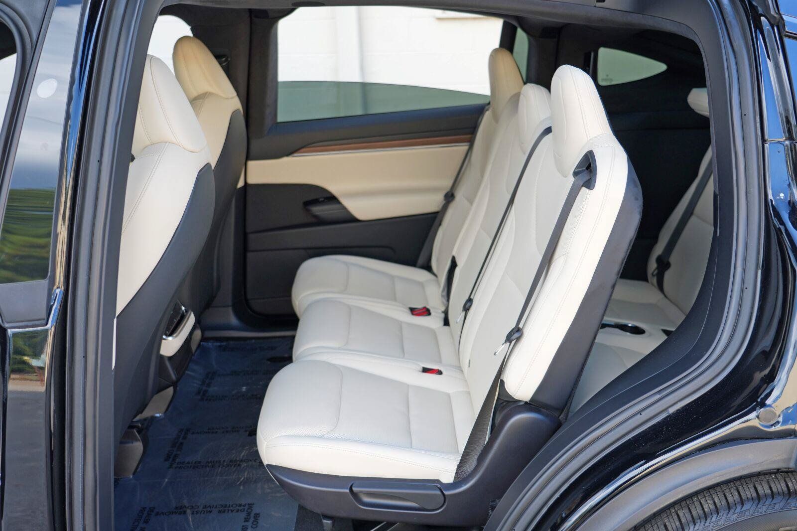 Used 2023 Tesla Model X AWD/4WD image 47