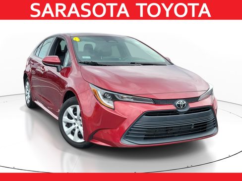 Certified 2024 Toyota Corolla LE FWD image 1