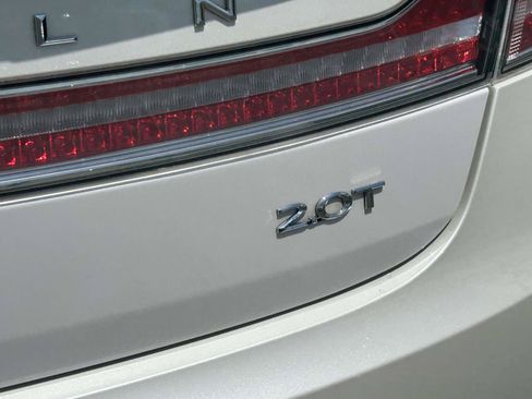 Used 2018 Lincoln MKZ Select w/ Select Plus Package FWD image 8