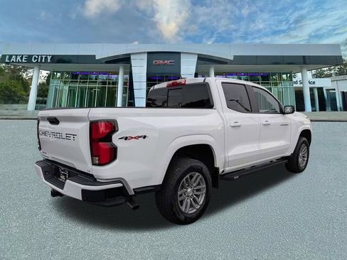 Used 2024 Chevrolet Colorado LT w/ LT Convenience Package III AWD/4WD image 3